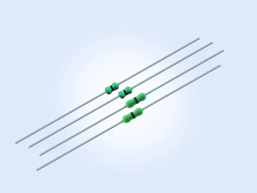 A close-up of a zero-ohm resistor.