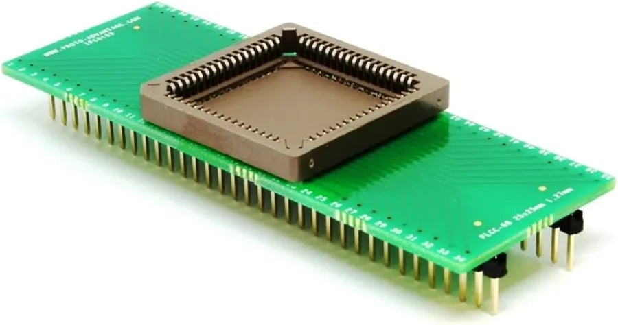 A PLCC socket.