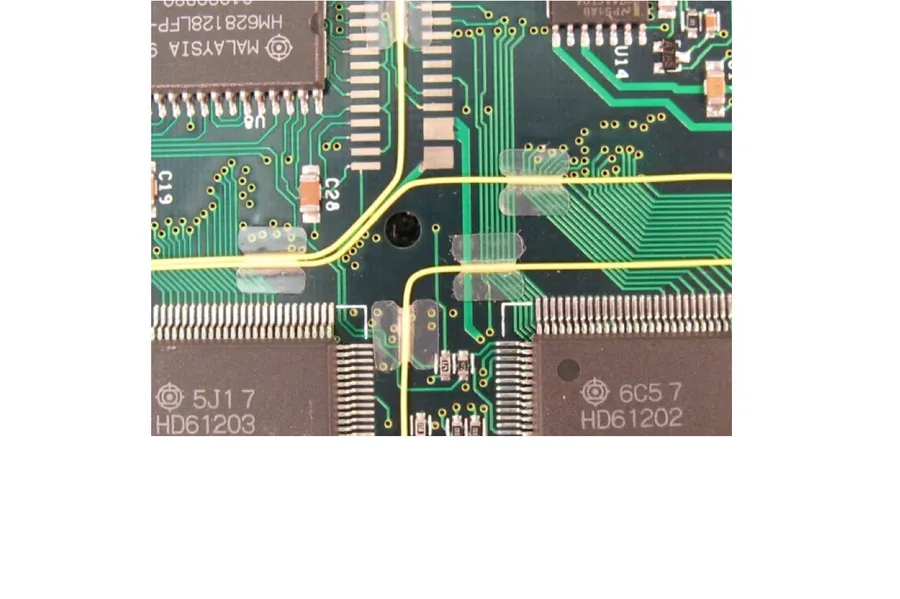 A PCB with a 0 ohm resistor used as a jumper.