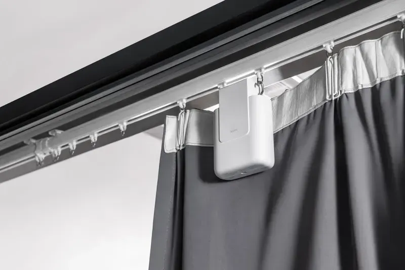 Advanced smart curtain with AI-powered automation features