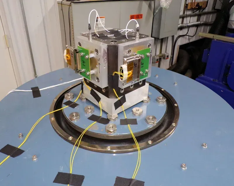 Automotive PCB vibration test setup