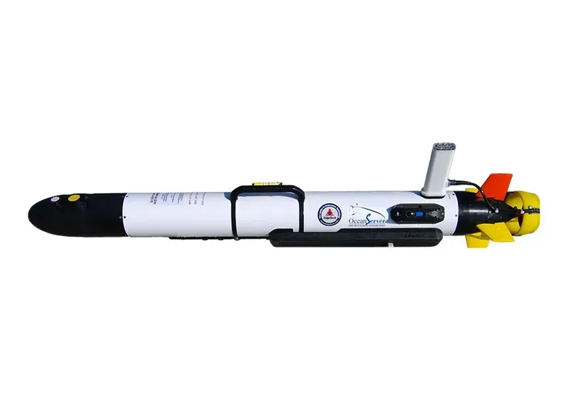 An Autonomous Underwater Vehicle (AUV) equipped with a sonar system underwater.