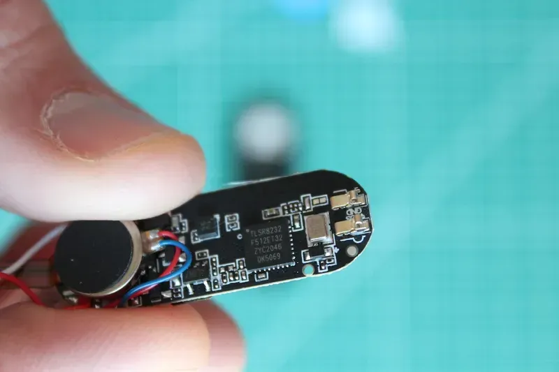 Sensor PCB inside a smart resistance band