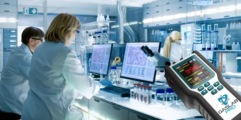 Gas monitoring system in a laboratory